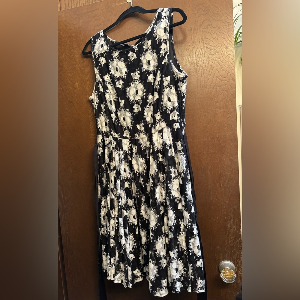 Lane Bryant NWT Black with White lace floral Sleeveless belted dress size 14